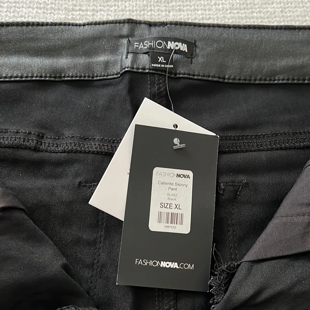 Faux leather pants - Picture 5 of 6